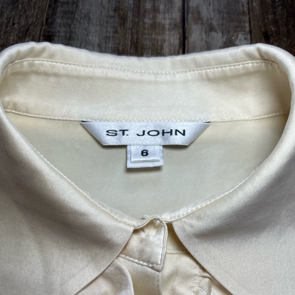 St. John Silk Off White Button Up Blouse Women’s Size 6 - Picture 3 of 6